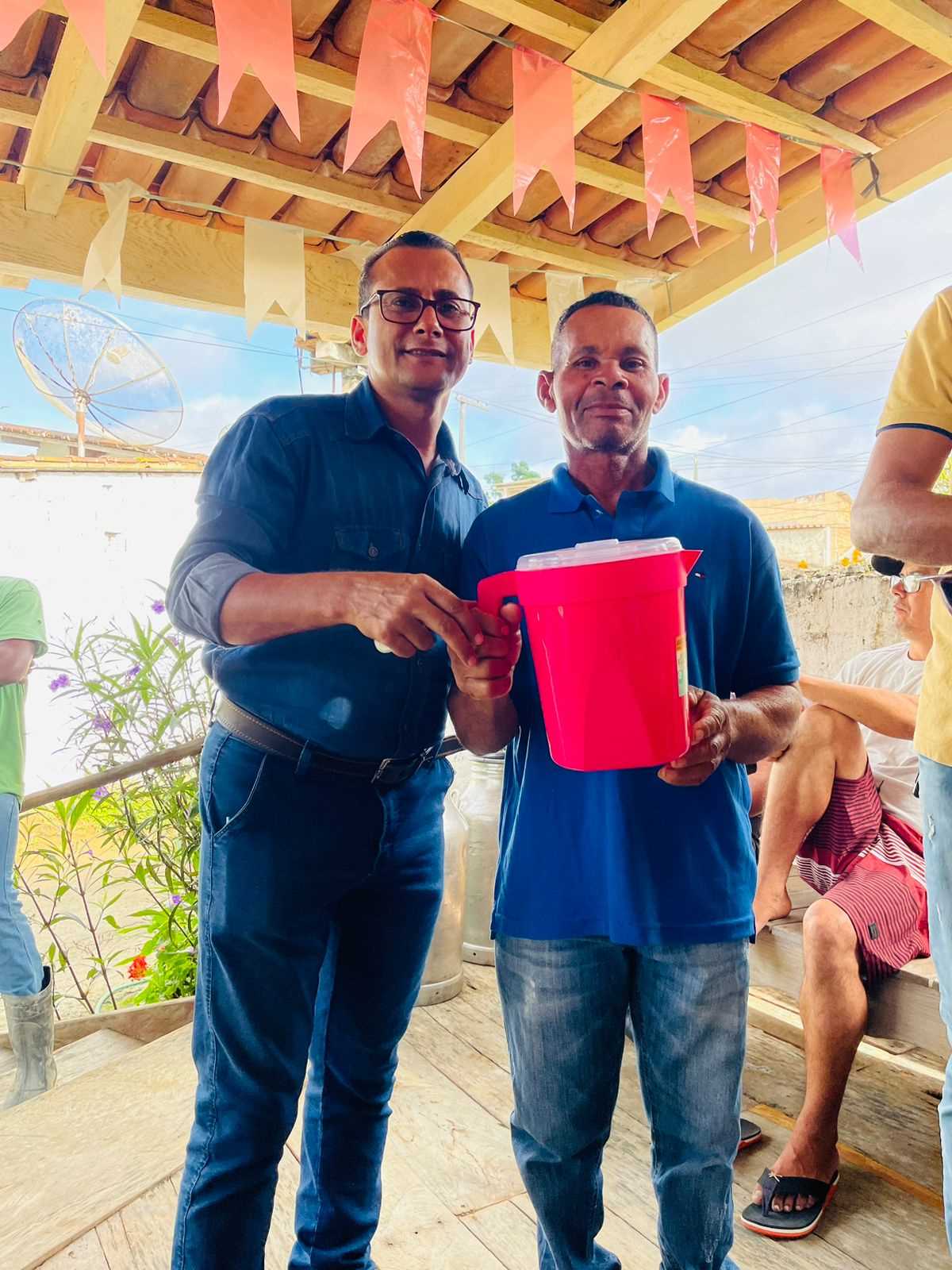 Camacã: Respeito e admiração; Prefeitura comemora o Dia do Gari com café da manhã